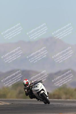 media/Oct-26-2025-Race Pace (Sun) [[c1447ca738]]/Non Verified (1st 20 Minutes of every Hour)/4-Turn 14 (1110am)/